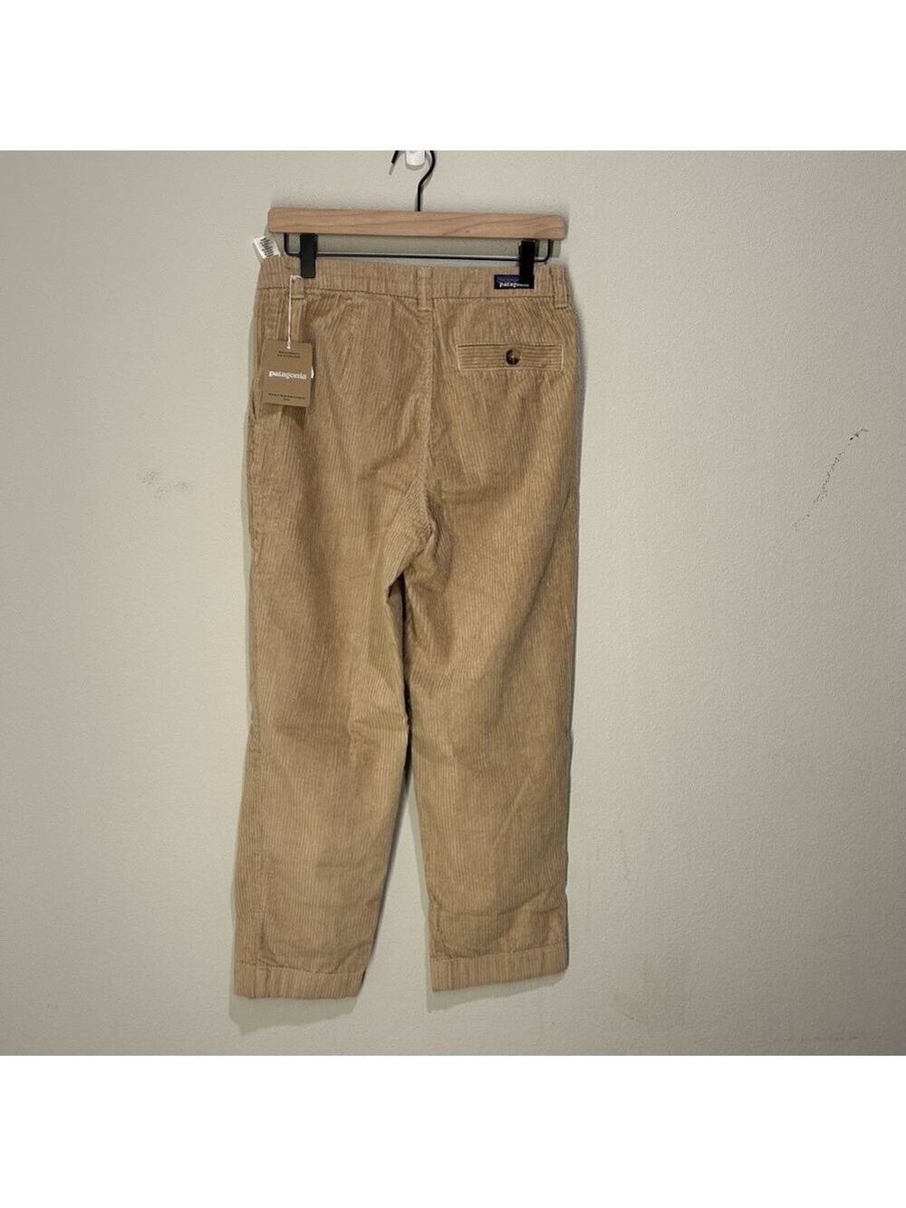 Patagonia Women’s Wide-Leg Corduroy Pants 4 – Oar Tan – NWT - Picture 4 of 6